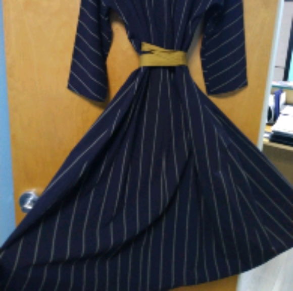 Rentrayage Pinstripe wraparound maxi dress - Picture 11 of 12